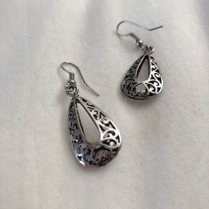NWOT | Celtic Vines Silver Teardrop Earrings